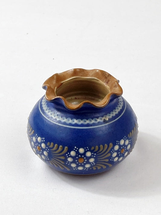 Tellingstedt Keramikvase Blau mit geschwungenem Rand – handbemalt, signiert