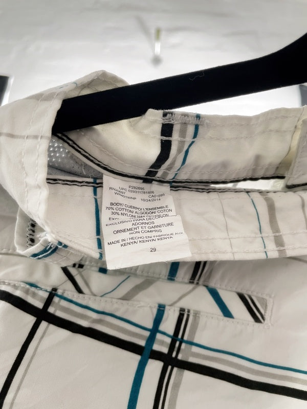 Dickies Retro Karo Shorts – Weiß mit Blau-Schwarz Muster, Größe 29