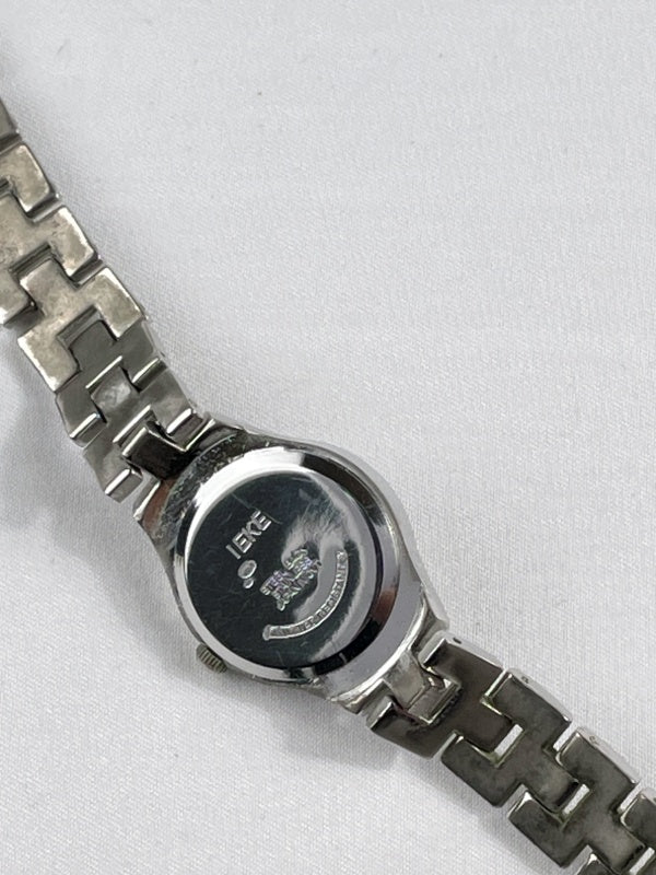 IEKE Damen Armbanduhr – Edelstahl, Quarzwerk, Silberarmband