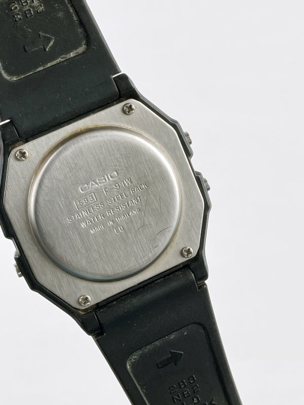 Casio F-91W Herrenarmbanduhr – Digital, Chronograph, Alarm, Klassiker