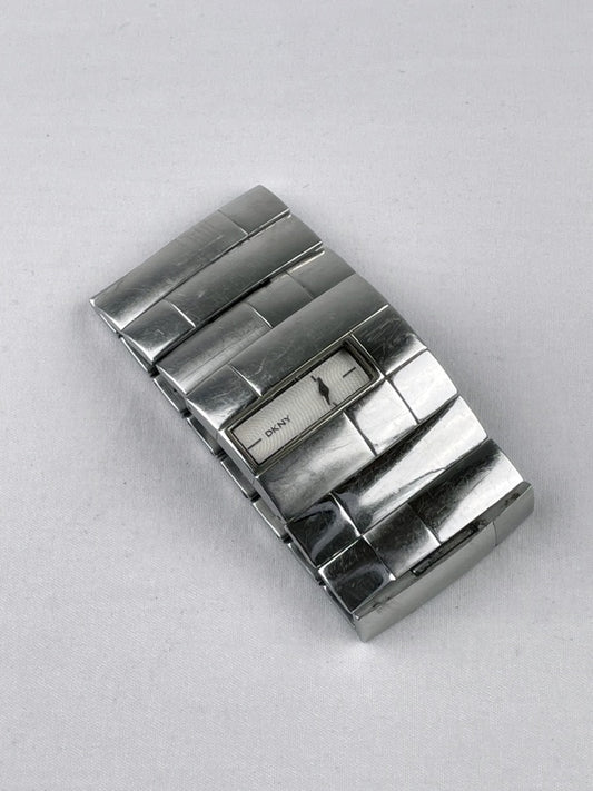 Elegante DKNY Damenarmbanduhr – Edelstahl, modernes Design