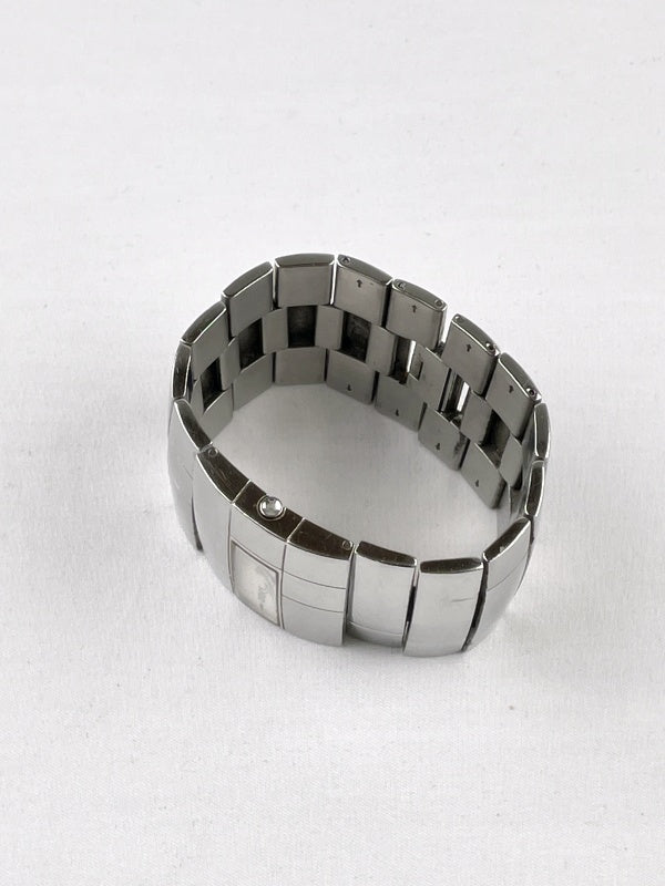 Elegante DKNY Damenarmbanduhr – Edelstahl, modernes Design