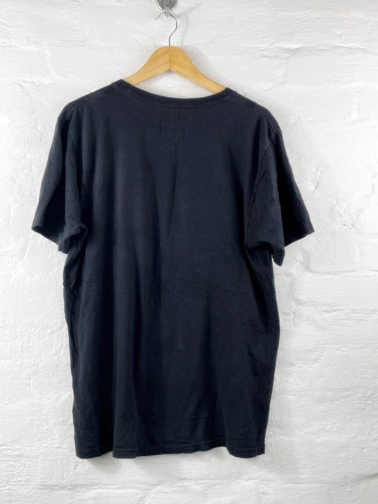 adidas – Greensboro Basketball Retro T-Shirt L (The Go-To Tee, 100 % Cotton)