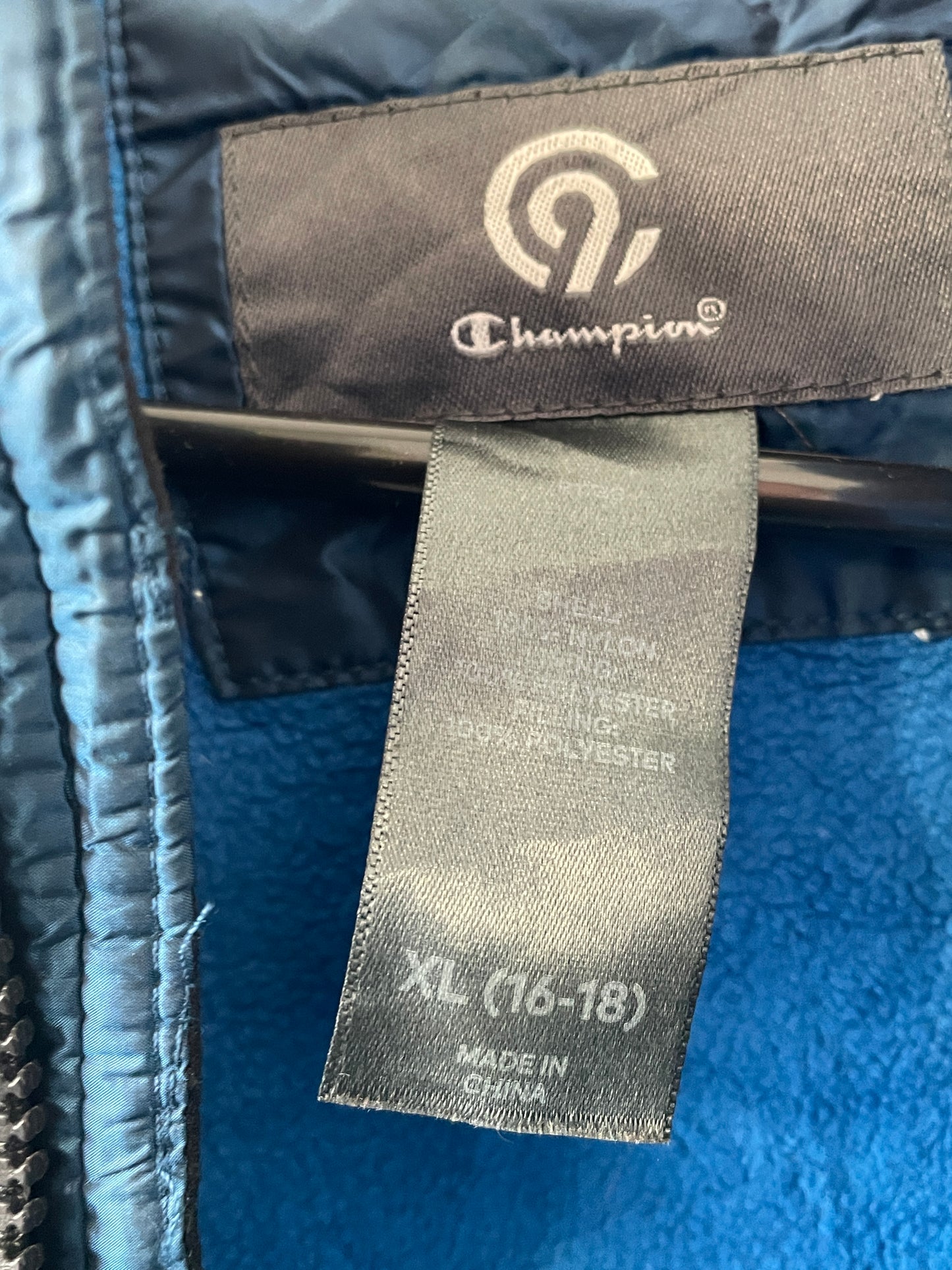 Champion – Retro Puffer Jacket in Petrolblau, Größe XL