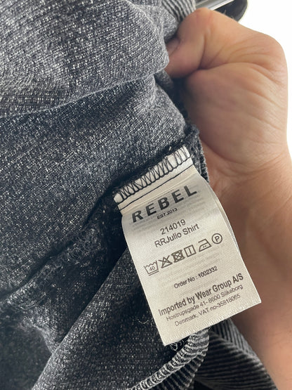 Rebel – Grau gestreiftes Kurzarmhemd „RR Julio Shirt“, Größe M