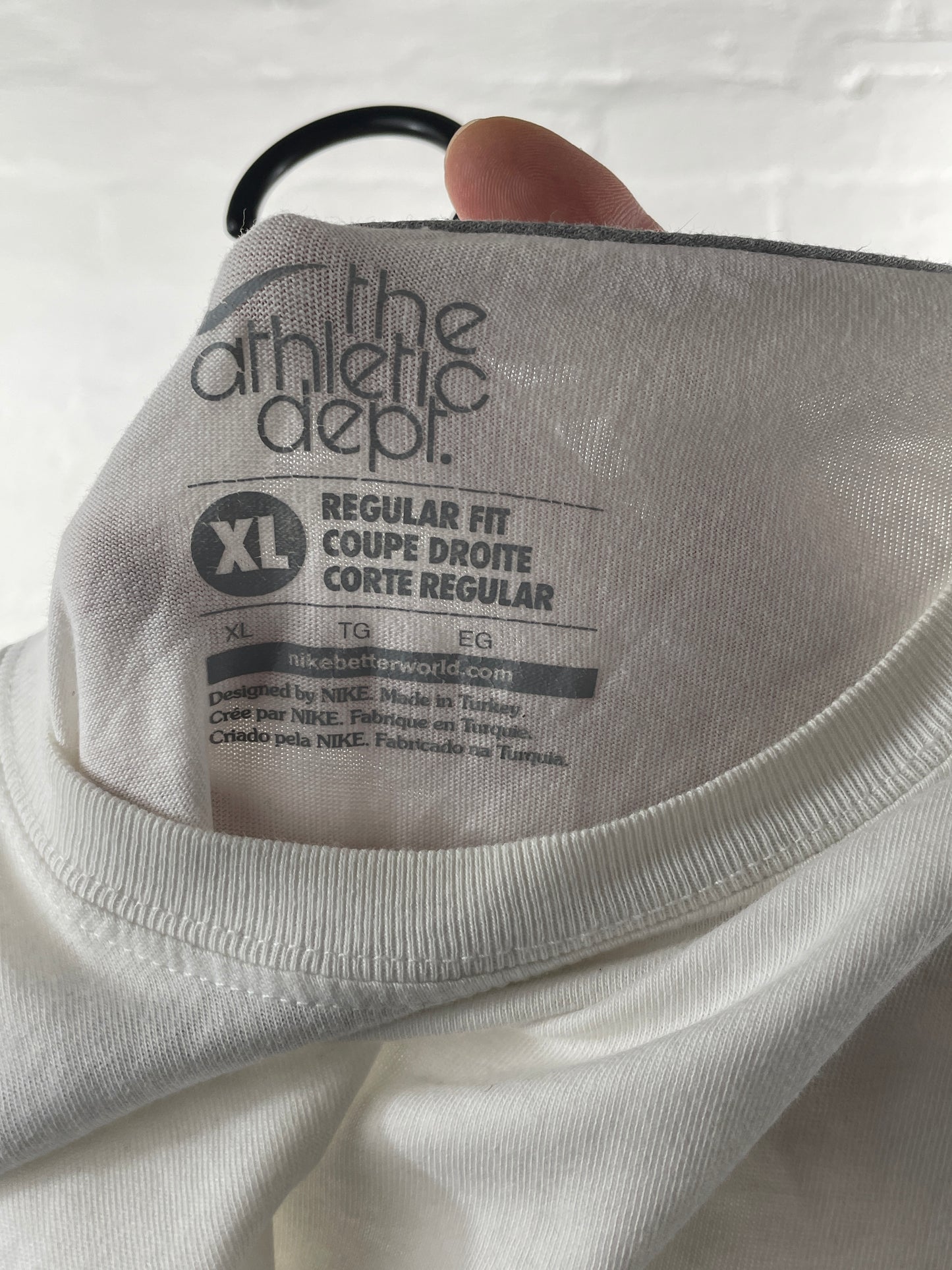 Nike – Athletic Dept. White T-Shirt, Größe XL (Regular Fit)