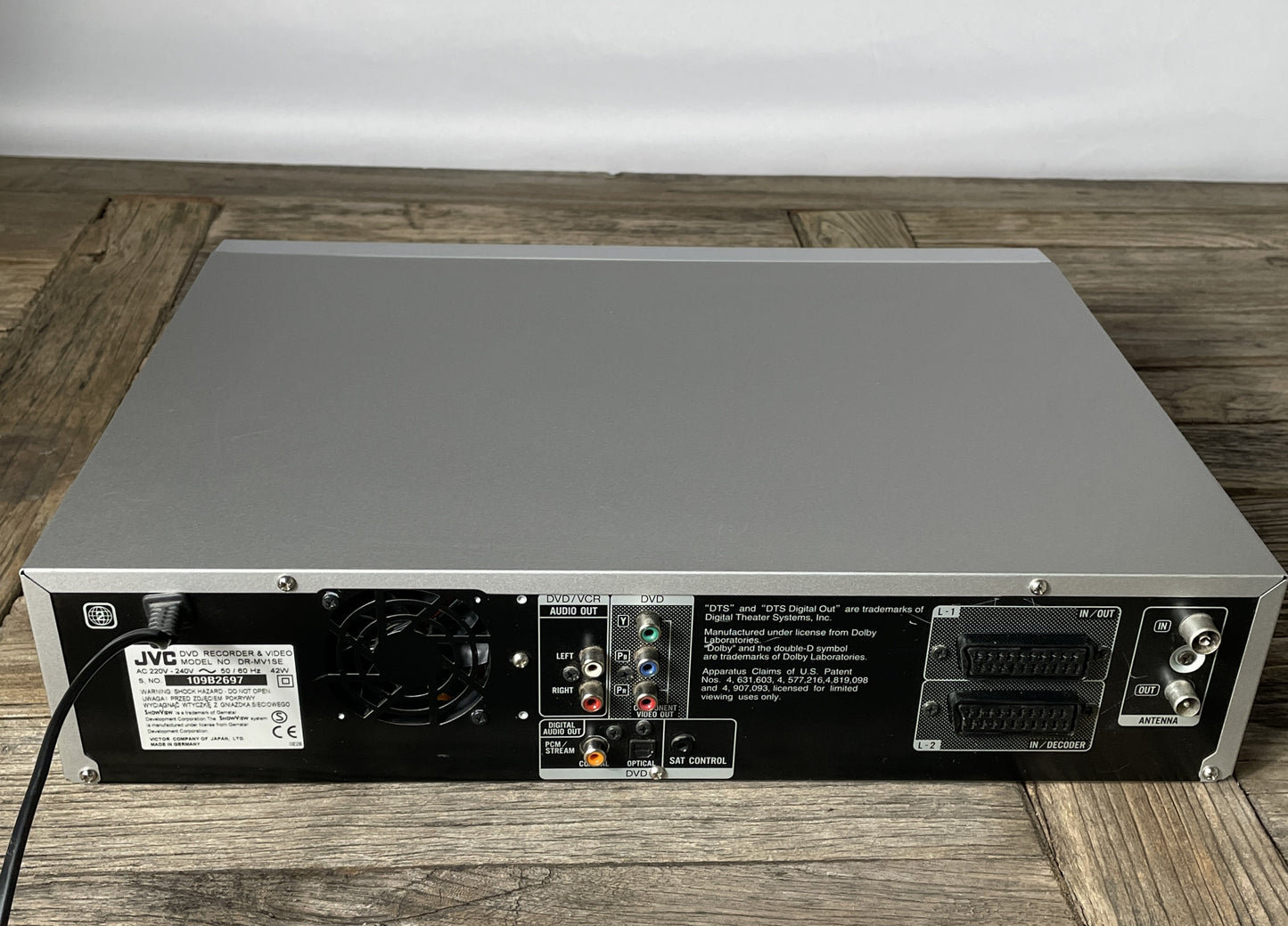 JVC DR-MV1SE – DVD/VHS Recorder Kombigerät mit Fernbedienung (Retro Home Entertainment)