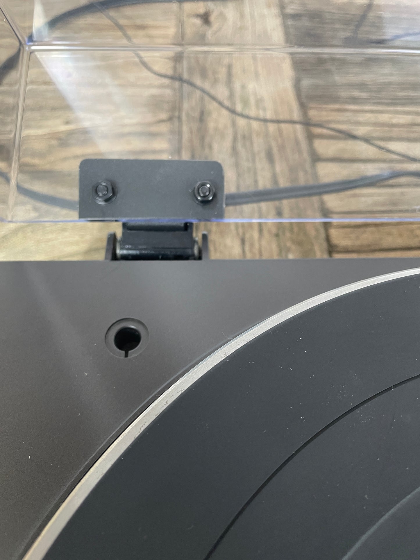 Technics SL-3310 Direktantrieb Plattenspieler – gewartet – Haube mit neuen Haltenasen