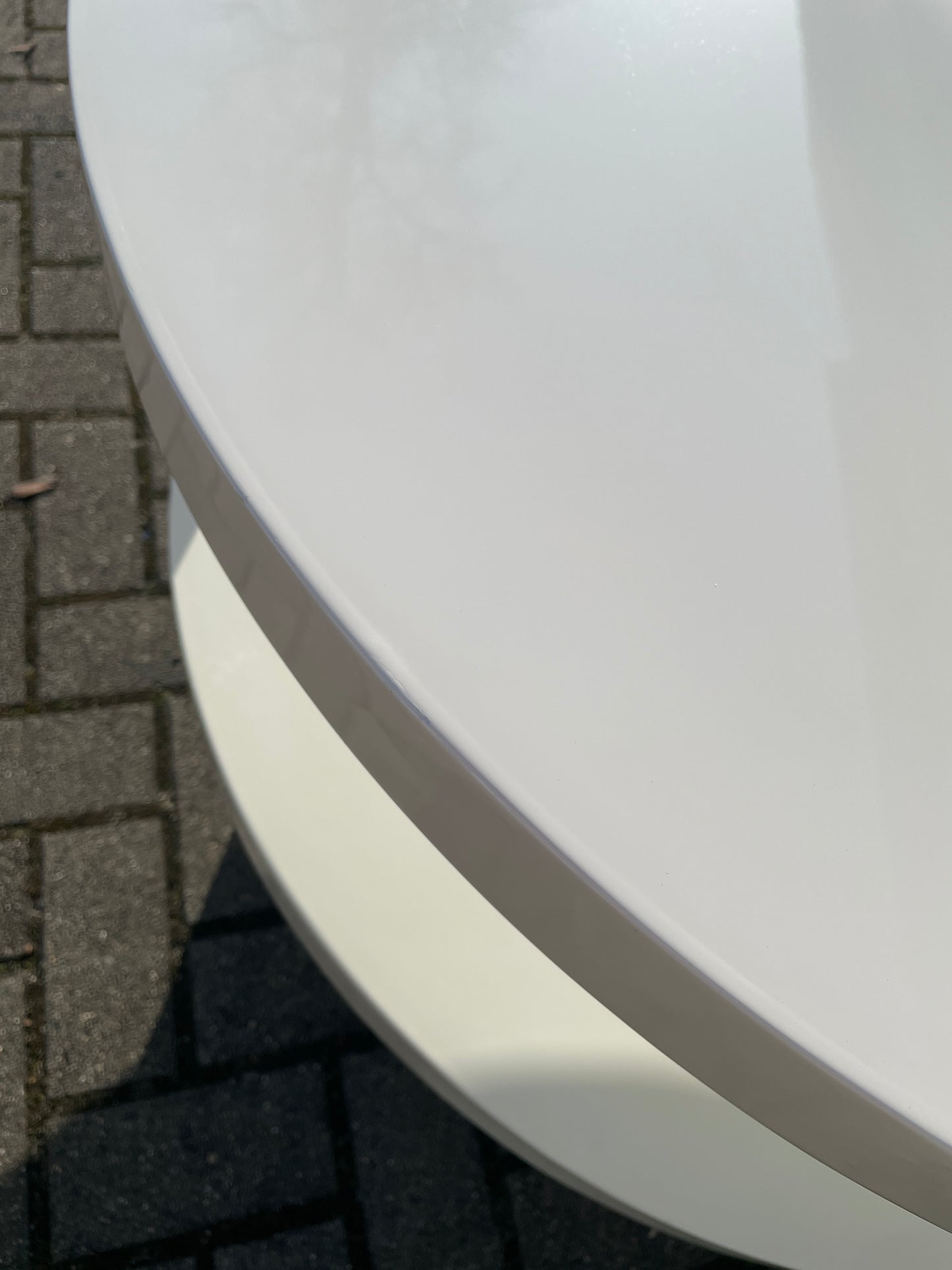 Space Age Couchtisch Original 1970er – Weiß Hochglanz – Design Klassiker – Coffee Table – Retro Futuristisch – rar