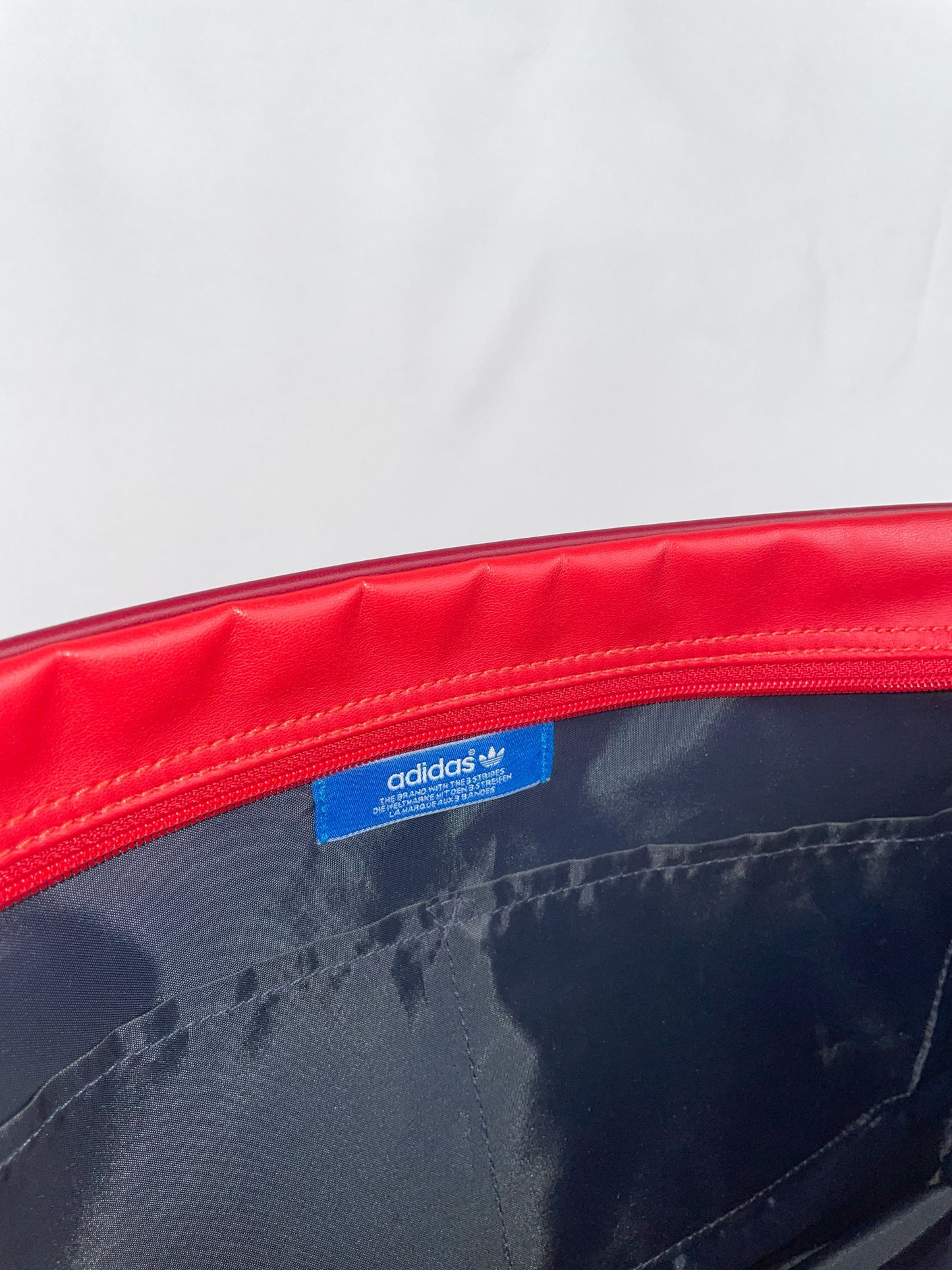 Adidas Originals Umhängetasche - Rot mit Trefoil Logo, Vintage Retro Sporttasche