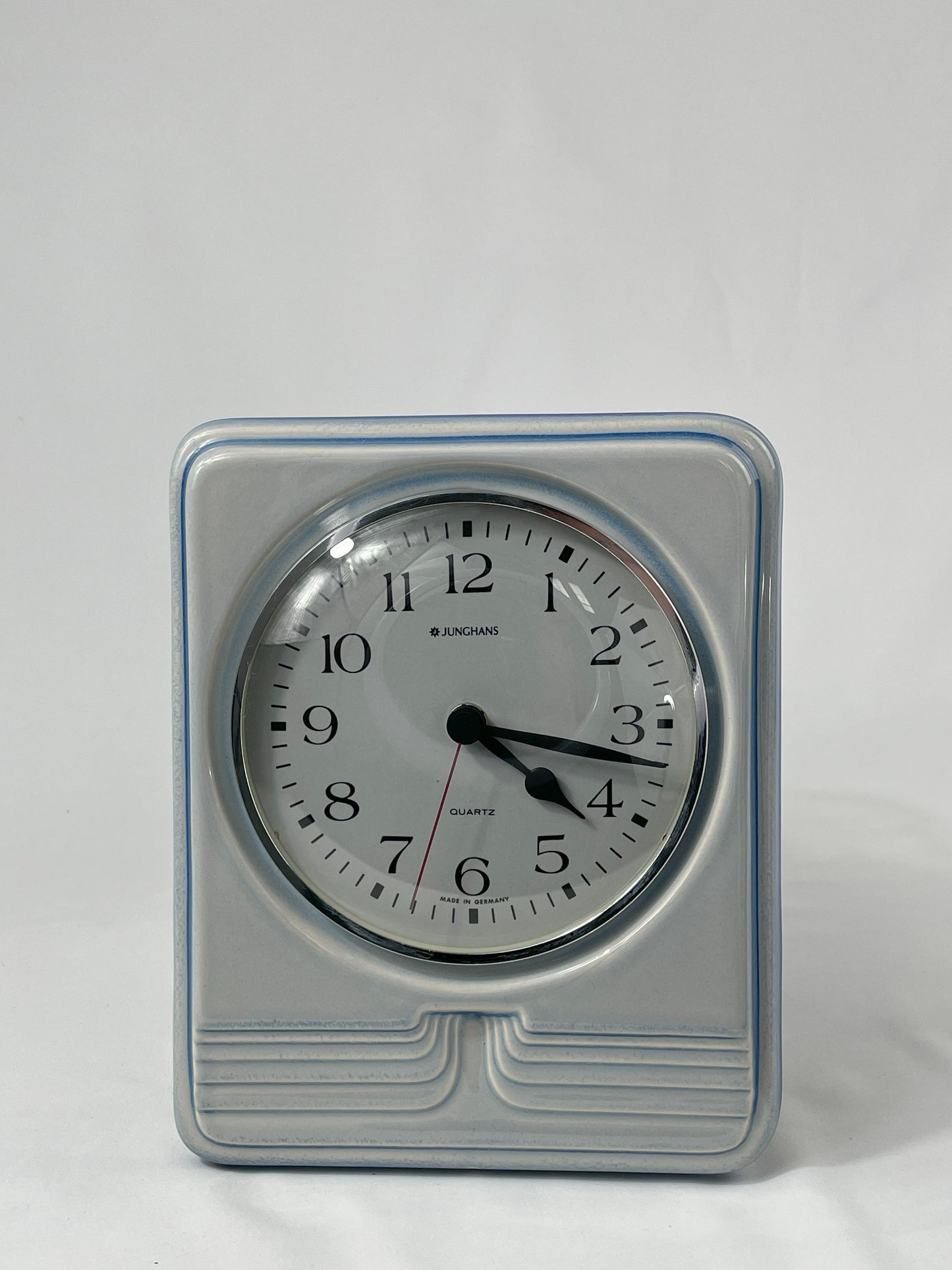 Junghans Wanduhr - Vintage Quartz Uhr, Keramikgehäuse in Hellblau, Made in Germany