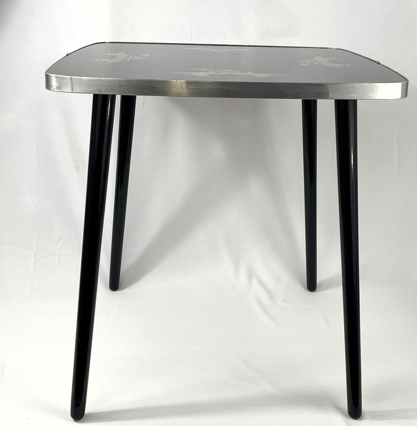 Beistelltisch DDR Albert Busch - Schwarze Tischplatte mit Golddekor, Mid-Century Design