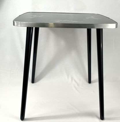 Beistelltisch DDR Albert Busch - Schwarze Tischplatte mit Golddekor, Mid-Century Design