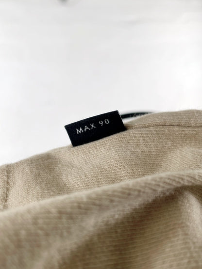 Nike – The Nike Tee Loose Fit in Beige (approx. early 2020s)