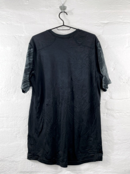 Nike – Dri-Fit Training Tee Black Pattern (approx. early 2010s)