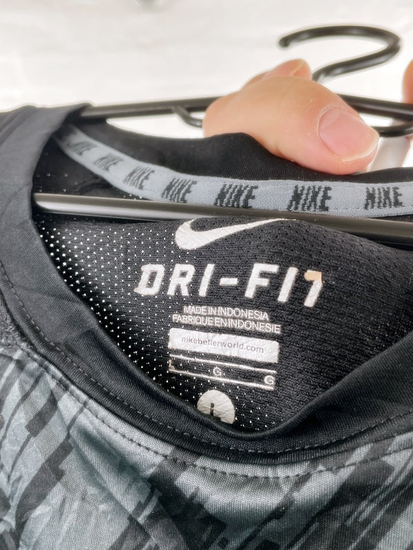 Nike – Dri-Fit Training Tee Black Pattern (approx. early 2010s)