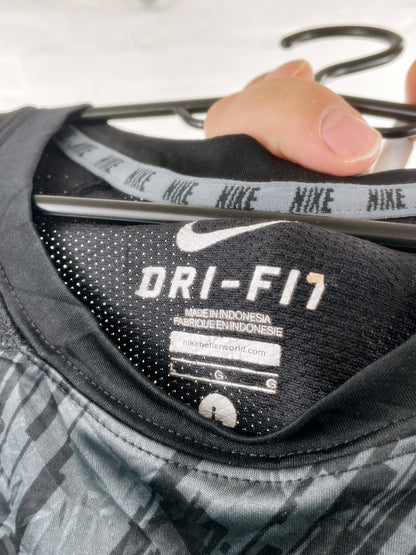 Nike – Dri-Fit Training Tee Black Pattern (approx. early 2010s)