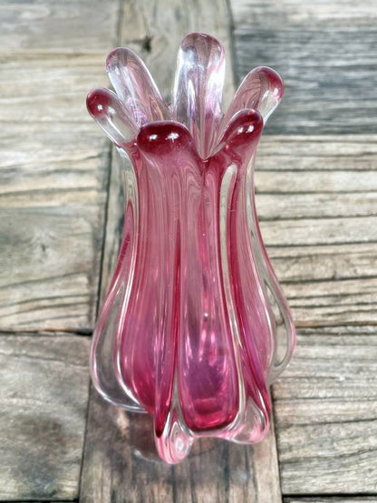 Schlanke roséfarbene Glasvase im Art-Glass-Stil – Vintage Design, ca. 18 cm