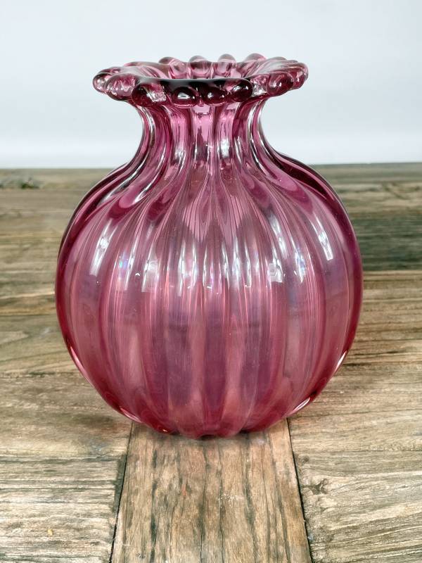 Roséfarbene Glasvase im Art-Glass-Stil – Vintage Glasdesign, ca. 20 cm