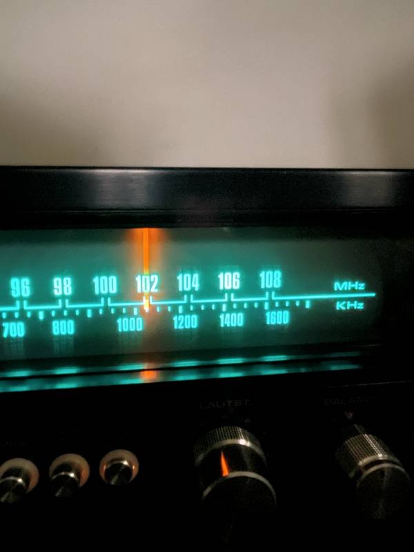 Nikko 3035 Stereo Receiver – sehr dunkle blaue Blende, Holzgehäuse, geprüft