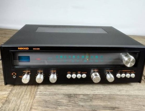 Nikko 3035 Stereo Receiver – sehr dunkle blaue Blende, Holzgehäuse, geprüft