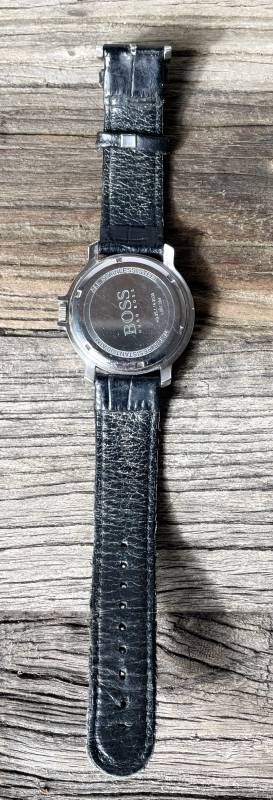 HUGO BOSS – Klassische Herren Armbanduhr mit schwarzem Zifferblatt & Lederband (Modern Classic)