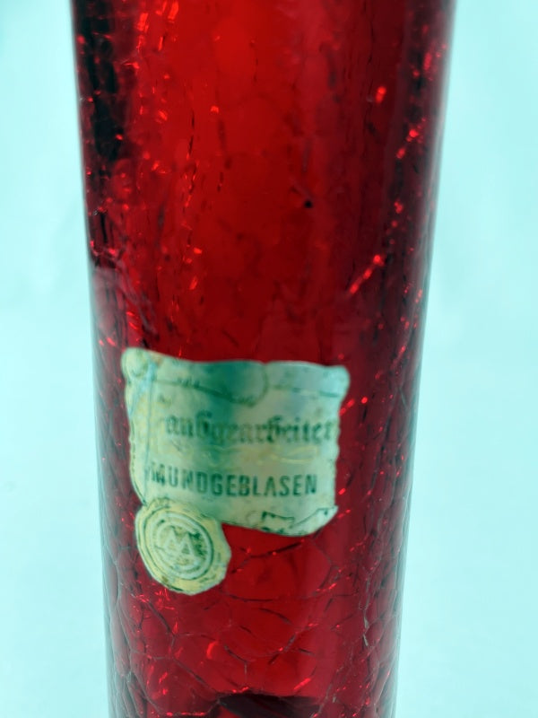 Glasvase mundgeblasen – Rubinrot mit Crackle-Struktur, Handarbeit, 60er/70er Jahre