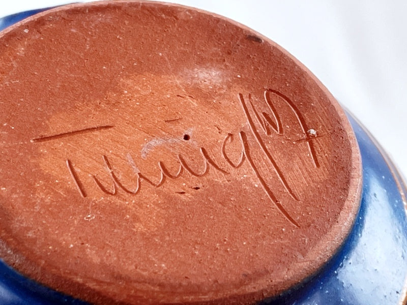 Tellingstedt Keramik-Krug Blau mit Henkel – handbemalt, signiert