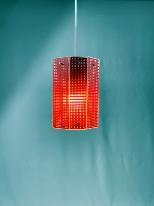Pendelleuchte 60er/70er Jahre – Geometrisches Design mit roten Glaspaneelen, Mid Century