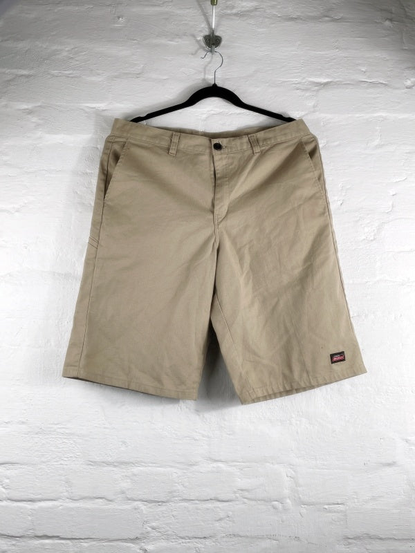 Dickies Shorts – Retro Workwear Bermuda, Beige, Größe W36