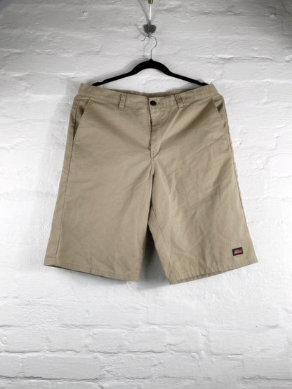 Dickies Shorts – Retro Workwear Bermuda, Beige, Größe W36