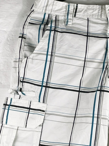 Dickies Retro Karo Shorts – Weiß mit Blau-Schwarz Muster, Größe 29