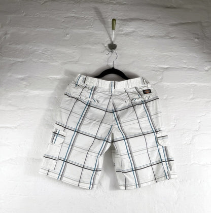 Dickies Retro Karo Shorts – Weiß mit Blau-Schwarz Muster, Größe 29