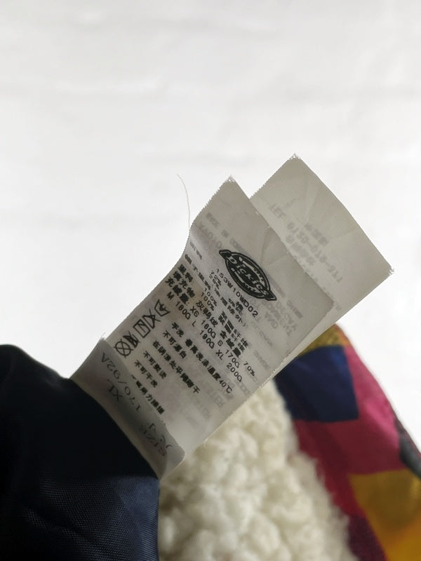 Dickies Retro Jacke mit buntem Allover-Print – Größe XL (fällt kleiner aus), Fleecegefüttert