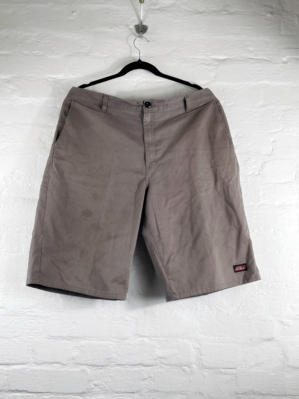 Braune Dickies Shorts – Workwear Style, Unisex, Größe ca. W34