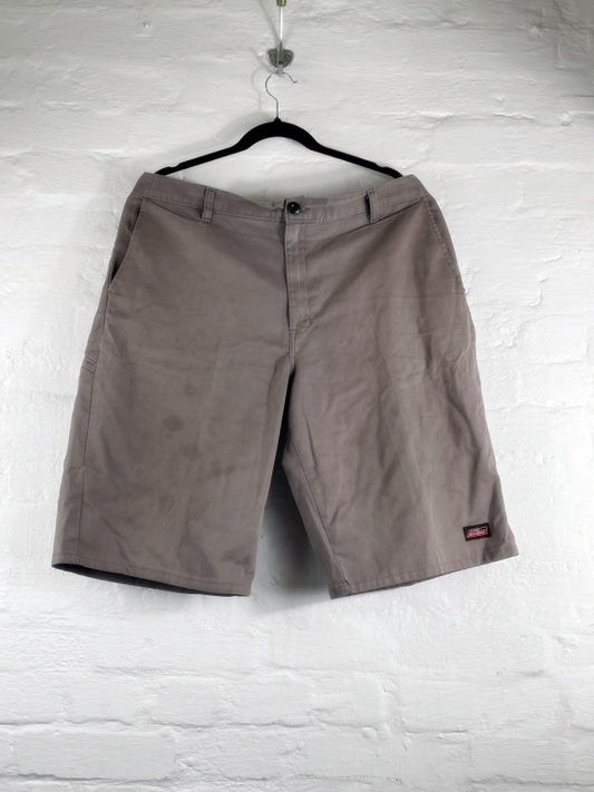 Braune Dickies Shorts – Workwear Style, Unisex, Größe ca. W34