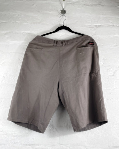 Braune Dickies Shorts – Workwear Style, Unisex, Größe ca. W34
