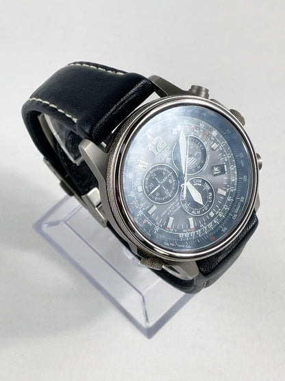 Citizen Eco-Drive Funkuhr – Chronograph, Titan-Gehäuse, Saphirglas, Lederarmband