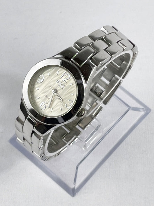 IEKE Damen Armbanduhr – Edelstahl, Quarzwerk, Silberarmband