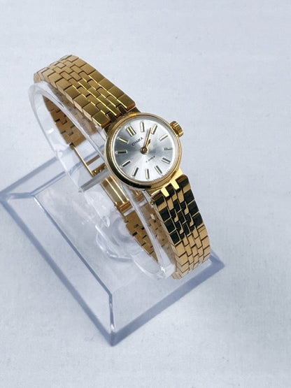 Elegante Retro Damenarmbanduhr Chaka – Goldfarbenes Armband, Handaufzug