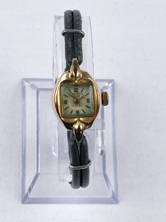 Damenarmbanduhr UMF Ruhla Vintage – 15 Rubis, Handaufzug, vergoldetes Gehäuse