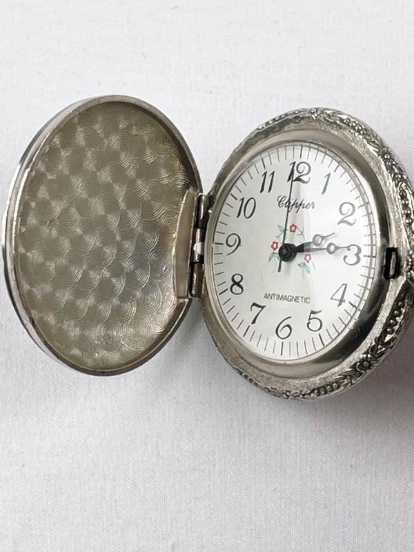 Clipper Taschenuhr Antimagnetic – Versilbertes Gehäuse mit Jagdmotiv