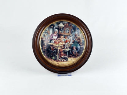 Sammlerteller Weimar Porzellan 1993 – Die kleine Küchenfee, limitiert, retro mit Holzrahmen