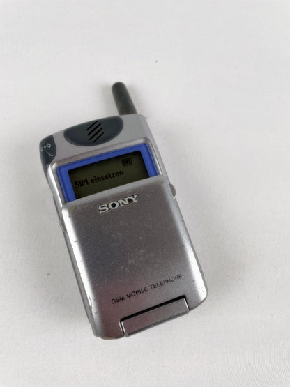 Sony CMD-Z5 – Retro Klapphandy (ca. 2000) – Sammlerobjekt mit Ladegerät