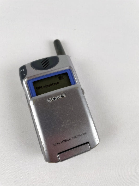 Sony CMD-Z5 – Retro Klapphandy (ca. 2000) – Sammlerobjekt mit Ladegerät
