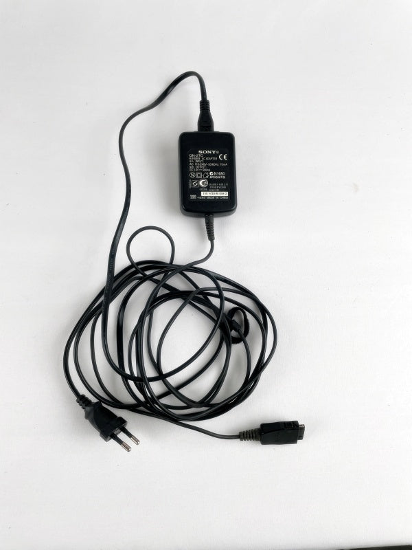 Sony CMD-Z5 – Retro Klapphandy (ca. 2000) – Sammlerobjekt mit Ladegerät