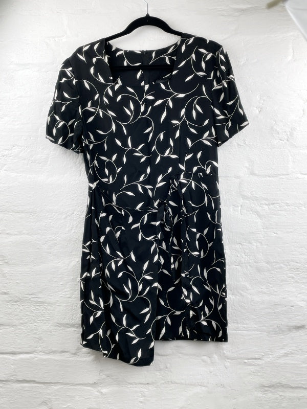 Fabiani Kleid – Schwarz mit weißem Blätter-Print, Kurzarm, Viskose, Größe 36