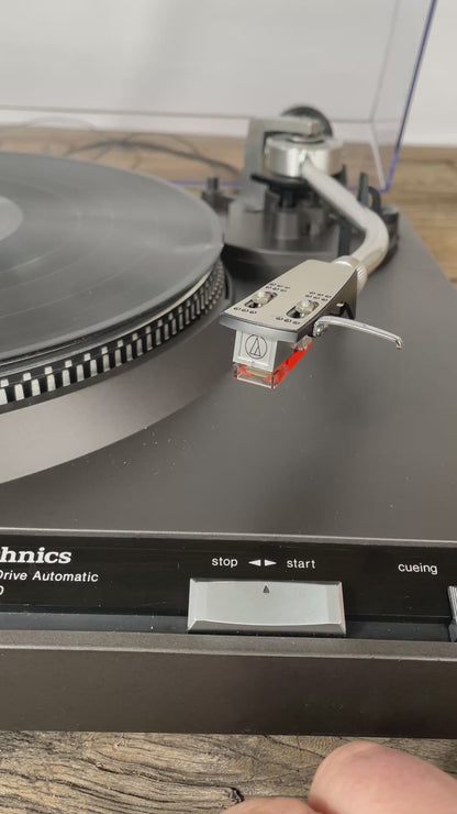 Technics SL-3310 Direktantrieb Plattenspieler – gewartet – Haube mit neuen Haltenasen
